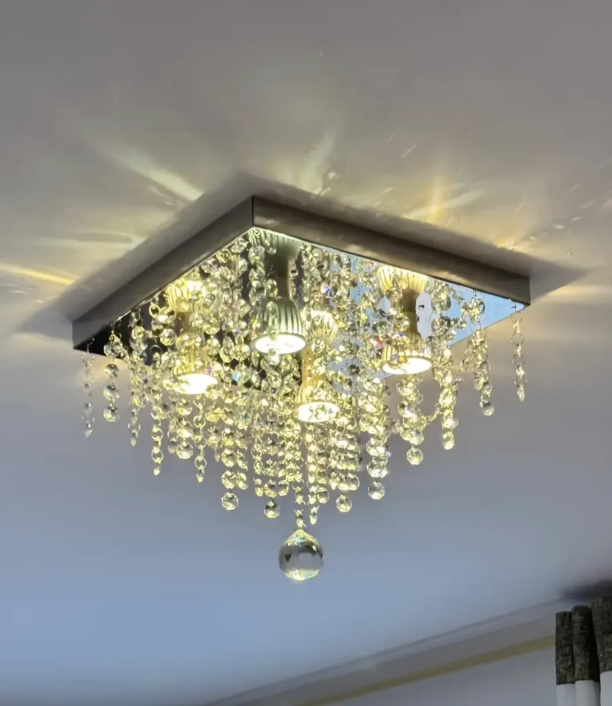 lustre para sala de jantar pequena