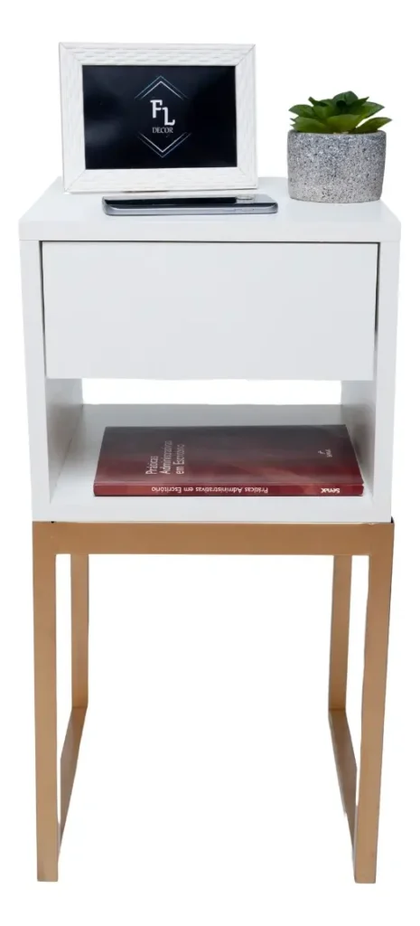 mesa de cabeceira pequena